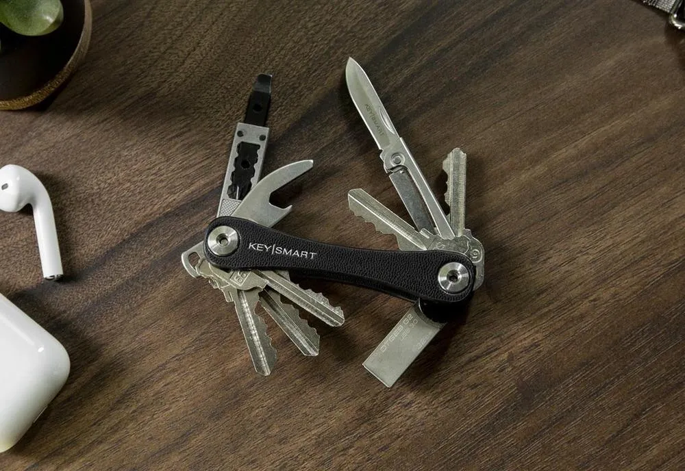 KeySmart Key Holder Leather up to 8 Keys